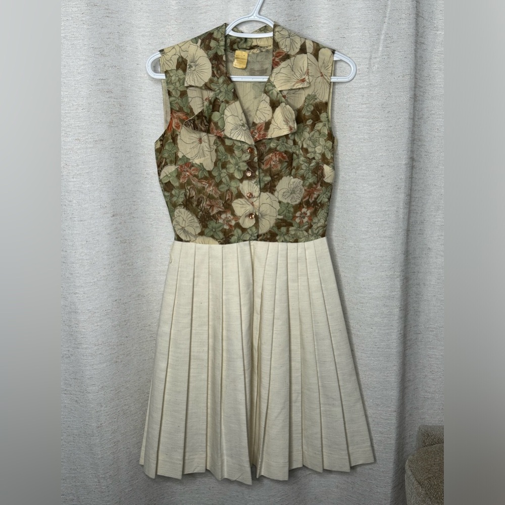 19. Vintage Floral/Oatmeal Dress